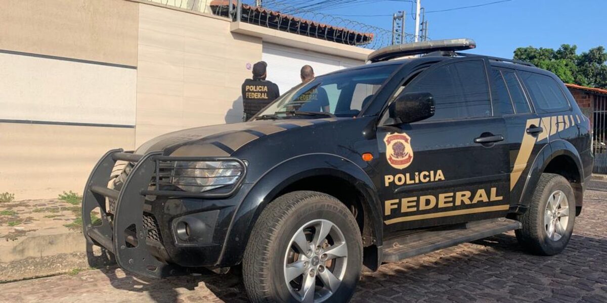 Veículo da Polícia Federal em operação